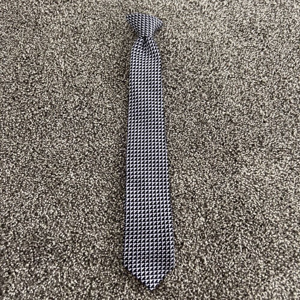 Boys Bill Blass Essentials Houndstooth Silk Clip OnTie